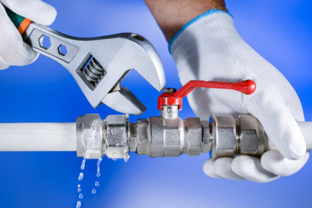 Read more about the article Unlocking the Best Plumbing Services in Dubai: 5 Key Strategies